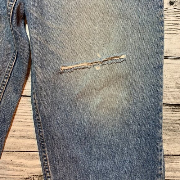 Vintage Levi's 560 Loose Fit Tampered Leg Distressed Jeans - Picture 8 of 12